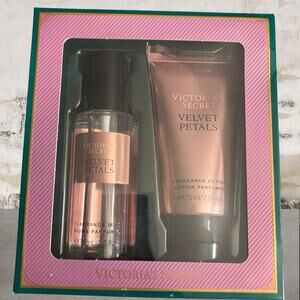 Victoria's Secret Velvet Petals Mini Fragrance Mist and Lotion Gift Set NIB